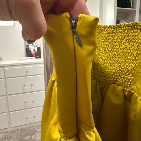 Yellow Ruched Sweetheart Midi Dress - Picture 15 of 15